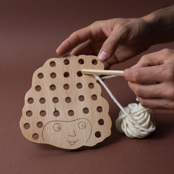 Wooden Lacing Toy Ciobănaș